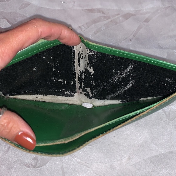 Authentic Louis Vuitton green Epi Leather wallet code # inside wallet - Picture 11 of 12